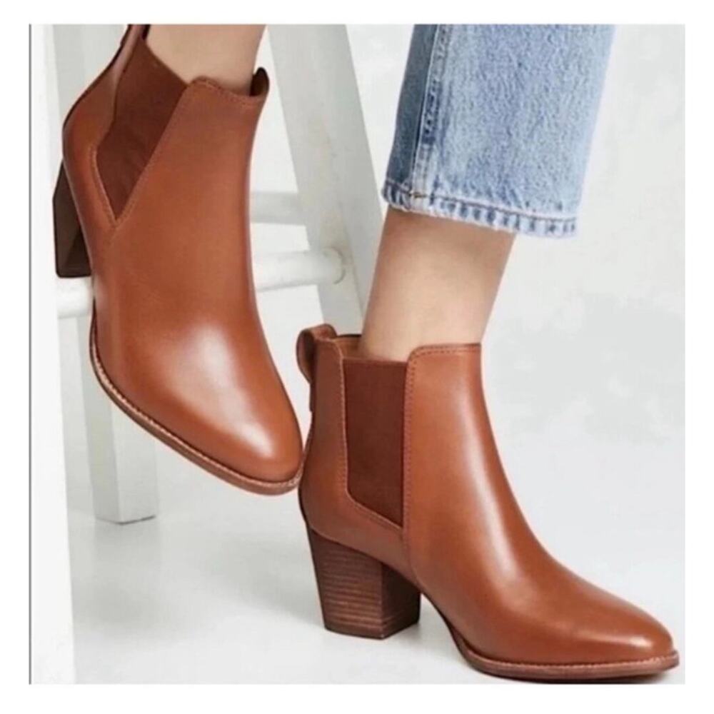 Madewell Regan Pull-on Chelsea Boots in "English Saddle" Leather Women’s Size 7